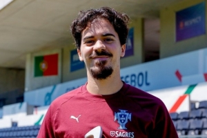 欧冠夺冠主力，维蒂尼亚获2025年FIFPRO世界最佳阵容奖
