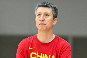 男篮世界杯预选赛备战会议举行 郭士强强调晋级压力巨大，年轻球员要勇敢拼搏