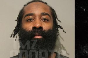非法持枪被捕,TMZ揭露哈登警局“嫌疑人照片”,镜头前表情淡然