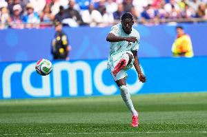 姆巴佩助力双响，登贝莱世界波破门，法国以2-0领先