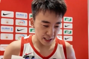 王俊杰：长沙热身赛表现不佳，深夜与郭导沟通后情绪恢复