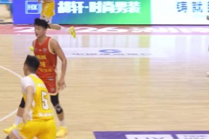 怀化队的李佳洪绝对是抽象圣体，场场都能给你带来惊喜...