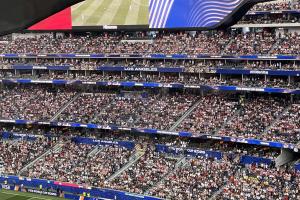 FIFA公布：前6场比赛上座率仅比场地容量少1574人，球场空座较多