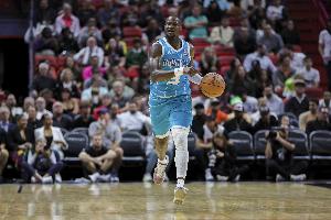 美媒称:罗齐尔力图回归NBA,但联盟及黄蜂队继续实施限制措施