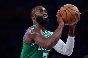 Shams：凯尔特人对涉及杰伦·布朗的所有交易至少索要4个首轮选秀权