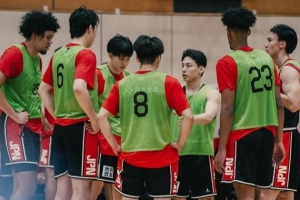 下月与我国男篮对决是否进行？日本篮协展示日本男篮训练照片，河村勇辉在列