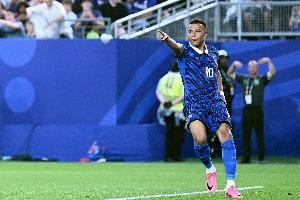 姆巴佩担任法国队长，世界杯前两战均获胜，自98年德尚以来非门将首位队长